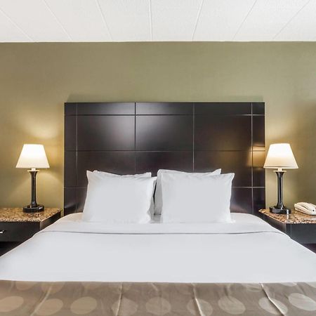 Ramada By Wyndham Newburgh/West Point Otel Dış mekan fotoğraf