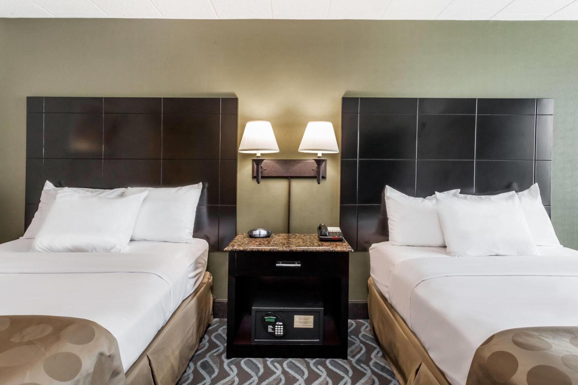 Ramada By Wyndham Newburgh/West Point Otel Dış mekan fotoğraf