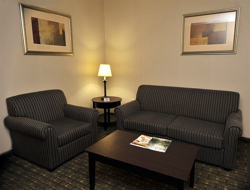 Ramada By Wyndham Newburgh/West Point Otel İç mekan fotoğraf