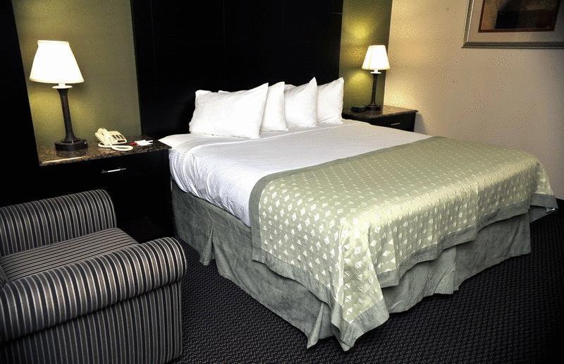 Ramada By Wyndham Newburgh/West Point Otel Dış mekan fotoğraf